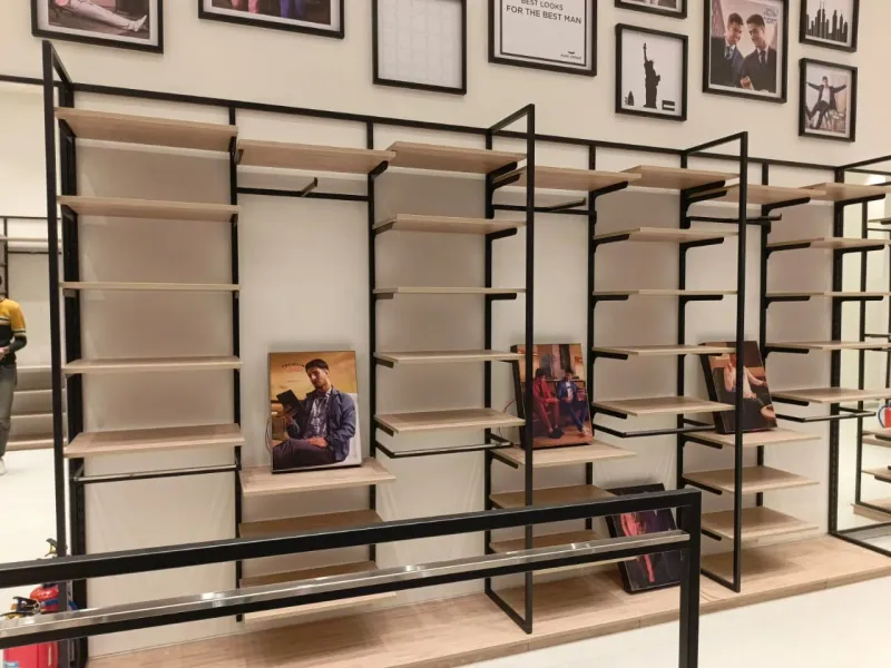 Retail fixtures project by Metro Art