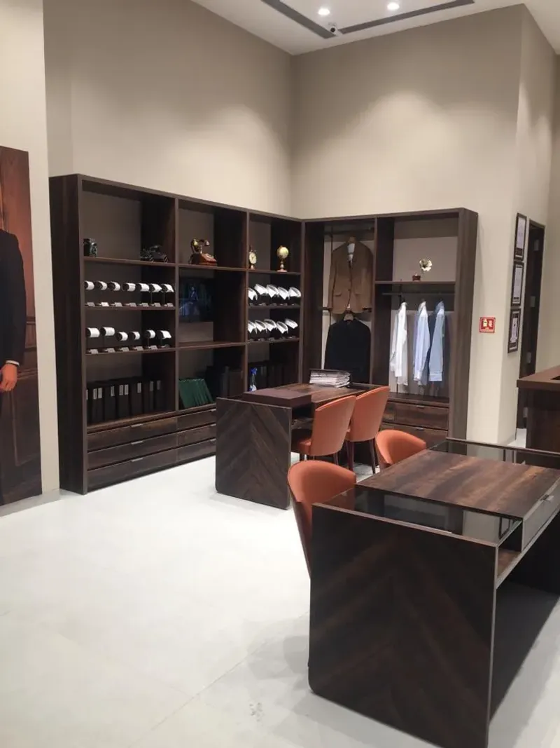Retail fixtures project by Metro Art